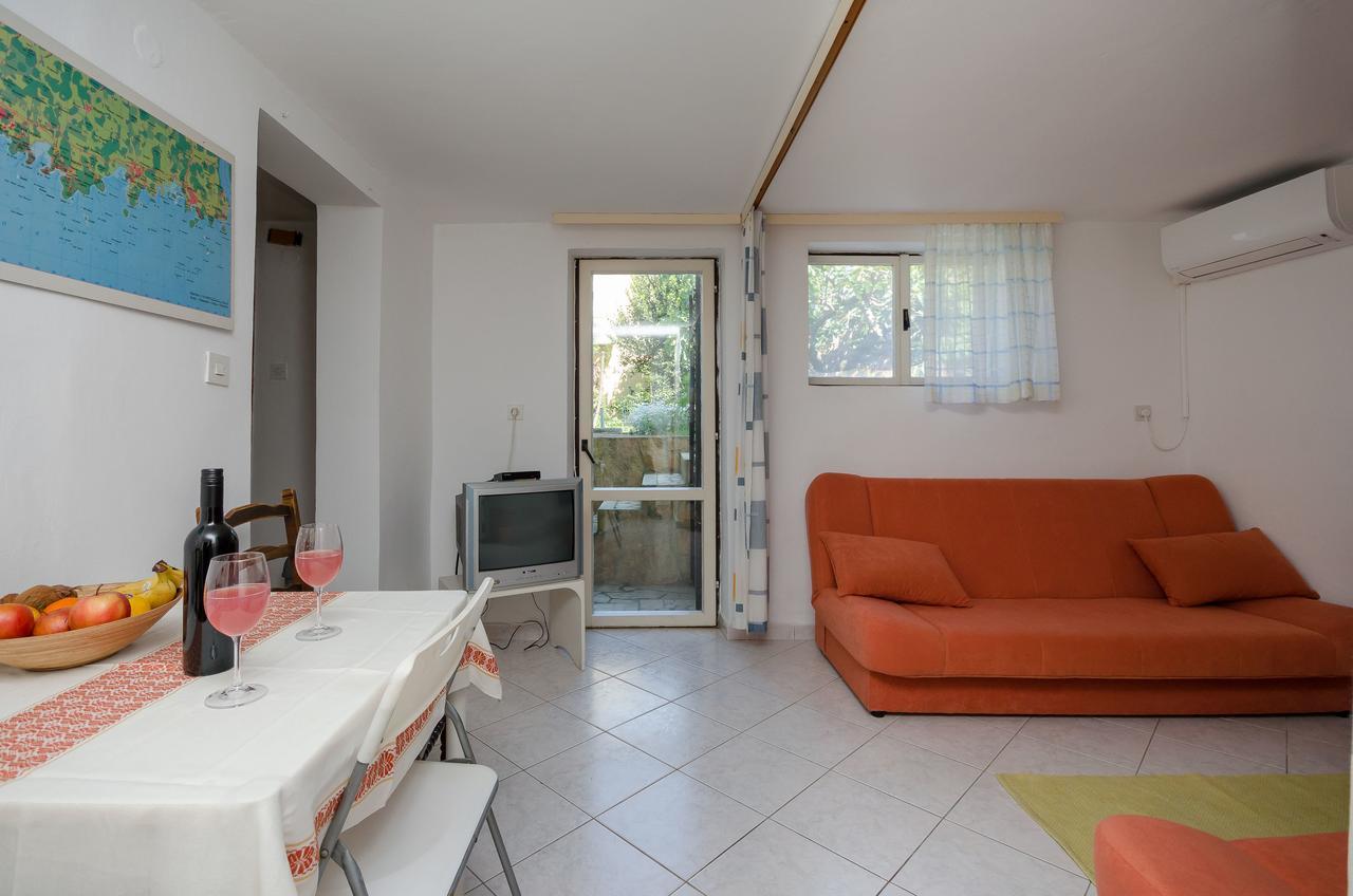 Apartments Milan بوريتش المظهر الخارجي الصورة