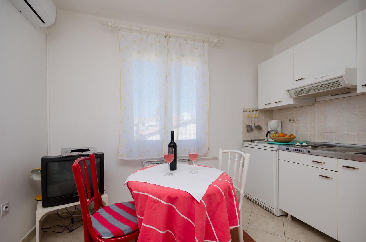 Apartments Milan بوريتش المظهر الخارجي الصورة